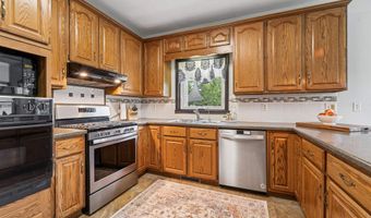 N341 TAMARACK Circle, Appleton, WI 54915