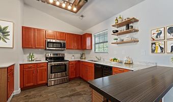 15 Dunbarton Cir, Bella Vista, AR 72715