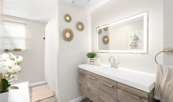 54 Salem Ave, Cranston, RI 02920