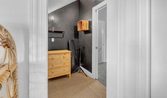 40 Hillview Dr, Bangor, ME 04401
