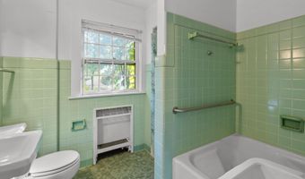 1412 Cambridge Rd, Ann Arbor, MI 48104