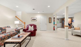53 Essex Rd, Bedford, NH 03110