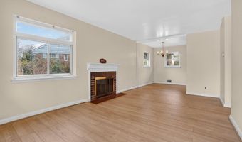 3601 CREST Dr, Annandale, VA 22003