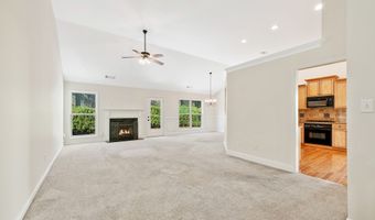 738 York View Dr, Auburn, GA 30011