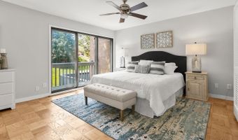 5230 POOKS HILL Rd #D-26, Bethesda, MD 20814