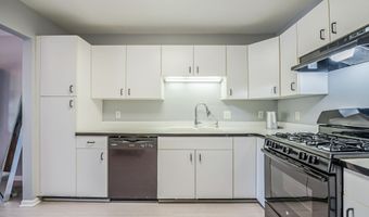 531 Liberty Pointe Dr, Ann Arbor, MI 48103