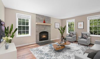113 County Rd, Bedford, NH 03110
