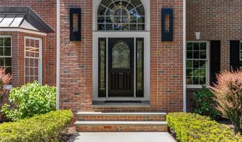 19 Cassandra Ln, North Kingstown, RI 02852