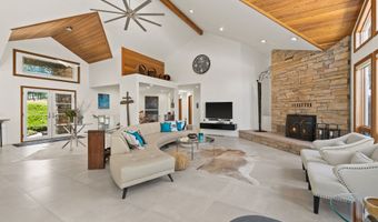 109 Eagle Bend Dr, Bigfork, MT 59911