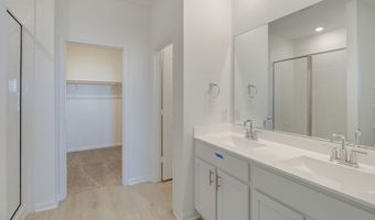 338 Amy St, Angleton, TX 77515