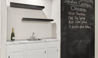 6101 EDSALL Rd 312, Alexandria, VA 22304