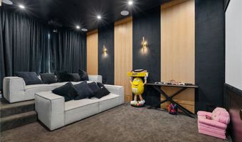 16846 Addison St, Encino, CA 91436
