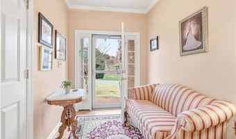 135 Suntree Dr, Advance, NC 27006