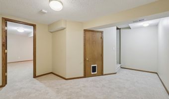 288 NW Georgetown Blvd, Ankeny, IA 50023
