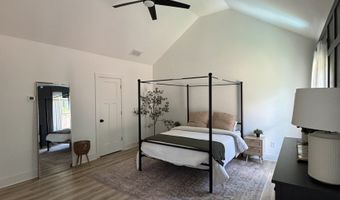 5661 Wooded Vly, Flowery Branch, GA 30542