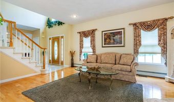 38 Mark Dr, Lincoln, RI 02865