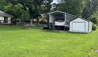508 E Kirkwood Dr, Aurora, MO 65605