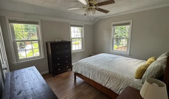 2723 FARNSWORTH Dr, Alexandria, VA 22303