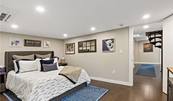 166 New Meadow Rd, Barrington, RI 02806