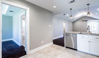319 Harvest Ln, Abbeville, LA 70510