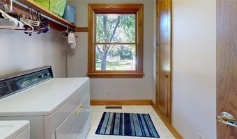3840 CHAPEL HILL Dr, Erie, PA 16506