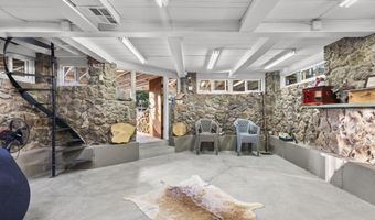 29303 S Lakeshore Dr, Agoura Hills, CA 91301