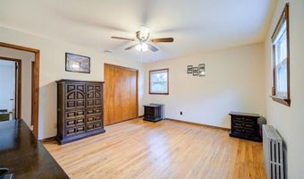 20 Provost Dr, Airmont, NY 10901