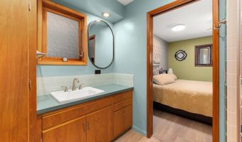17 N 7th St, Almira, WA 99103