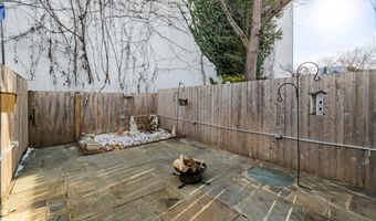 2420 I St NW, Washington, DC 20037