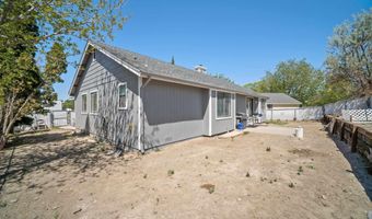 1702 Johns Cir, Fernley, NV 89408