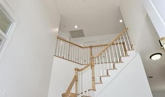 6 Margo Ct, Airmont, NY 10901