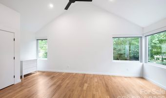 190 Rumbough Pl, Asheville, NC 28806