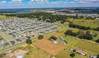 318 SKYBLUE Ln, Auburndale, FL 33823