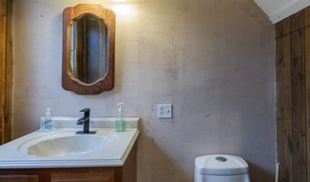 10 King St, Rockingham, VT 05101