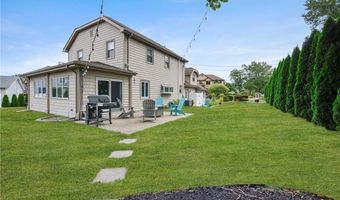 35 Anna Olivo Ct, Narragansett, RI 02882