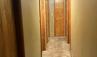 105 E Peery St, Albany, MO 64402