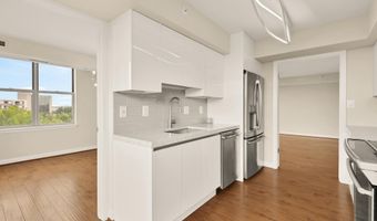 5000 BATTERY Ln 804, Bethesda, MD 20814