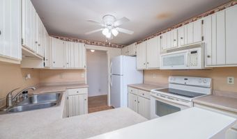 34 Parkwood Dr, Augusta, ME 04330