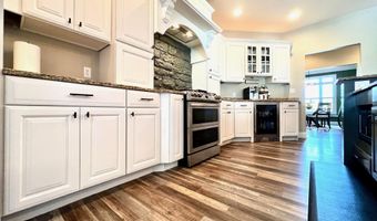 922 Meadowlake Ct, Bedford, IN 47421