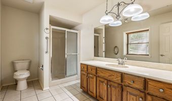 35 Fenchurch Dr, Bella Vista, AR 72715