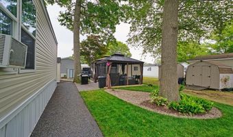 533 Forest Park, Middletown, RI 02842