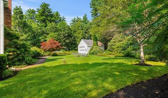 41 Gault Rd, Bedford, NH 03110