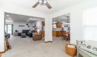 306 Riverview Dr, Albion, IN 46701