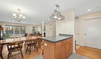 71 Village Ct 71, Berlin, MA 01503