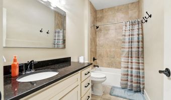 6212 Deer Hollow Rd, Auburn, IN 46706