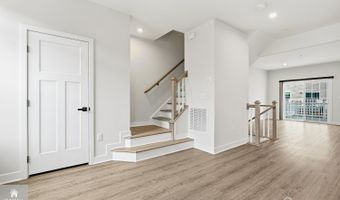 19 Kiln Dr 219, Aberdeen, NJ 07721