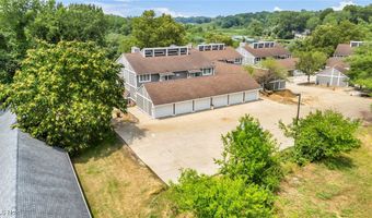 255 Portage Lakes Dr E, Akron, OH 44319