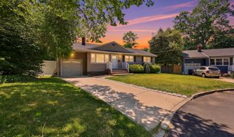 575 Garfield Ave, Belford, NJ 07718