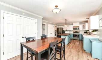 317 Edgewood Pl E, Anderson, IN 46011