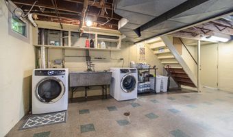 1122 Mixtwood St, Ann Arbor, MI 48103